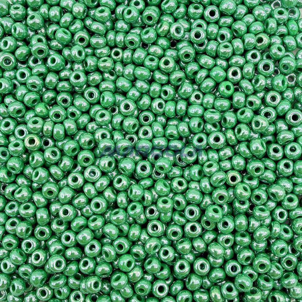 SEED 6/0 GREEN OPAQUE LUSTER PRECIOSA ORNELA BEADS